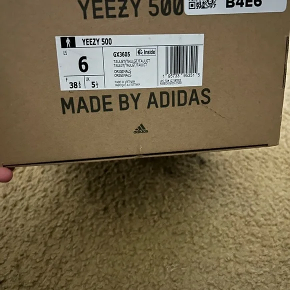 YEEZY 500